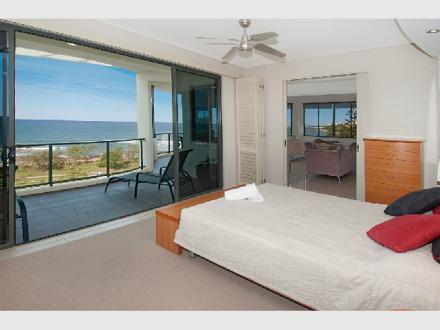 Meridian Alex Beach Apartments