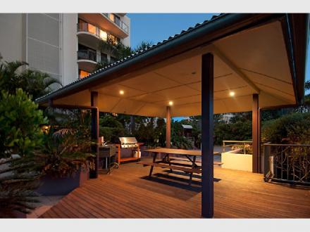 Meridian Alex Beach Apartments