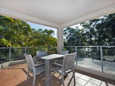 R&W Noosa Holidays